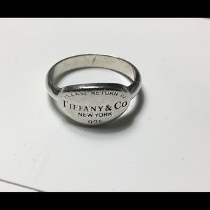 Tiiffany & Co Return To Tiffany's Oval Ring